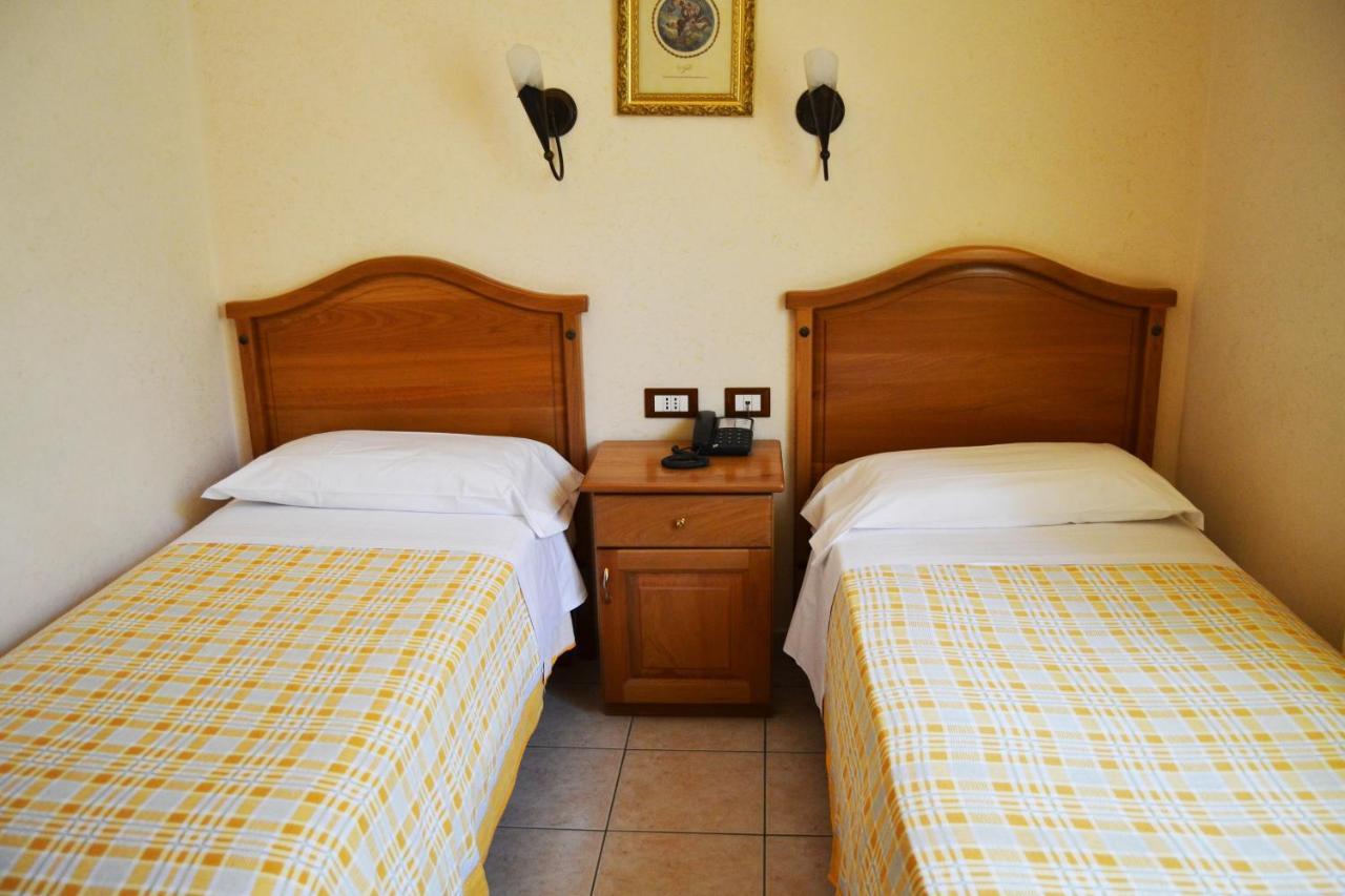 Hotel Ristorante L'Avvenire Gizzeria Room photo